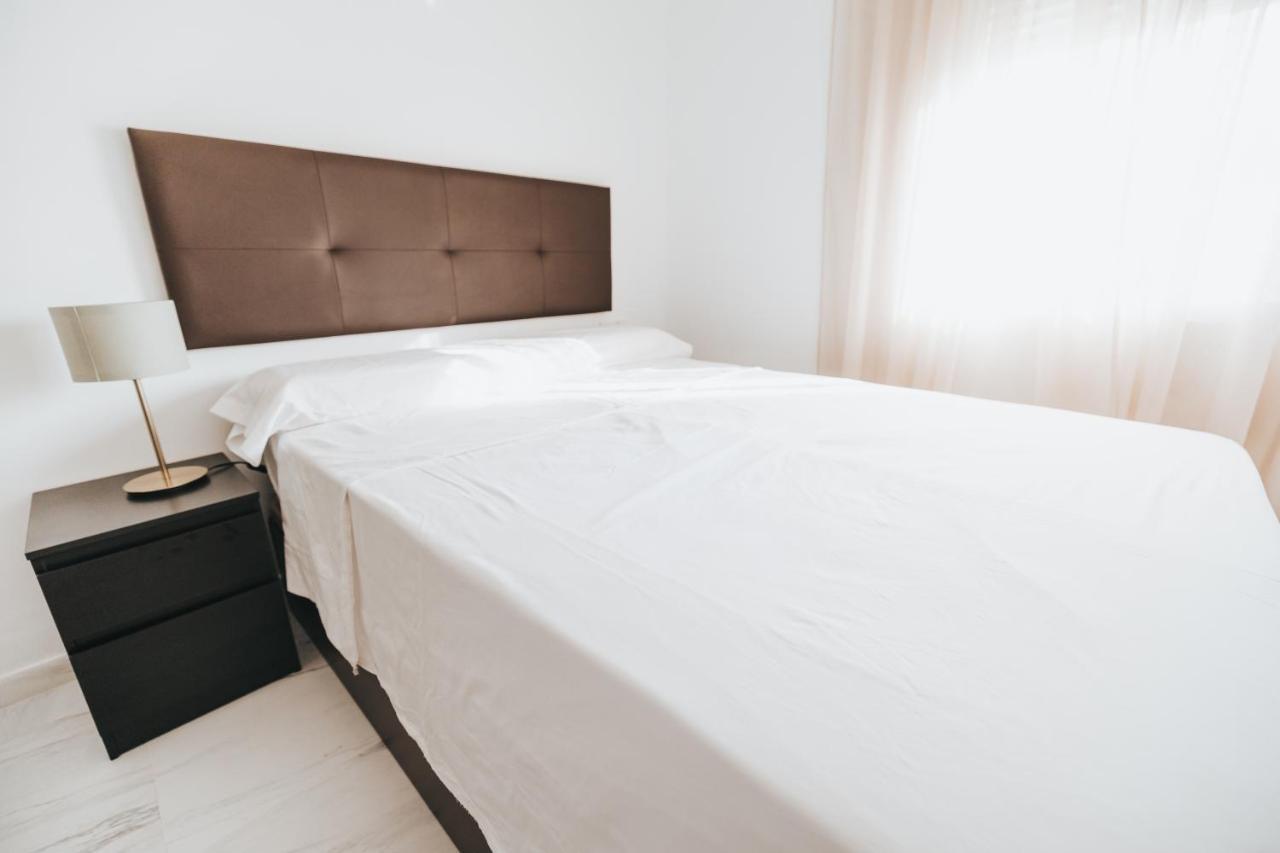 Shiny Nab Super Family Apartment Málaga Extérieur photo